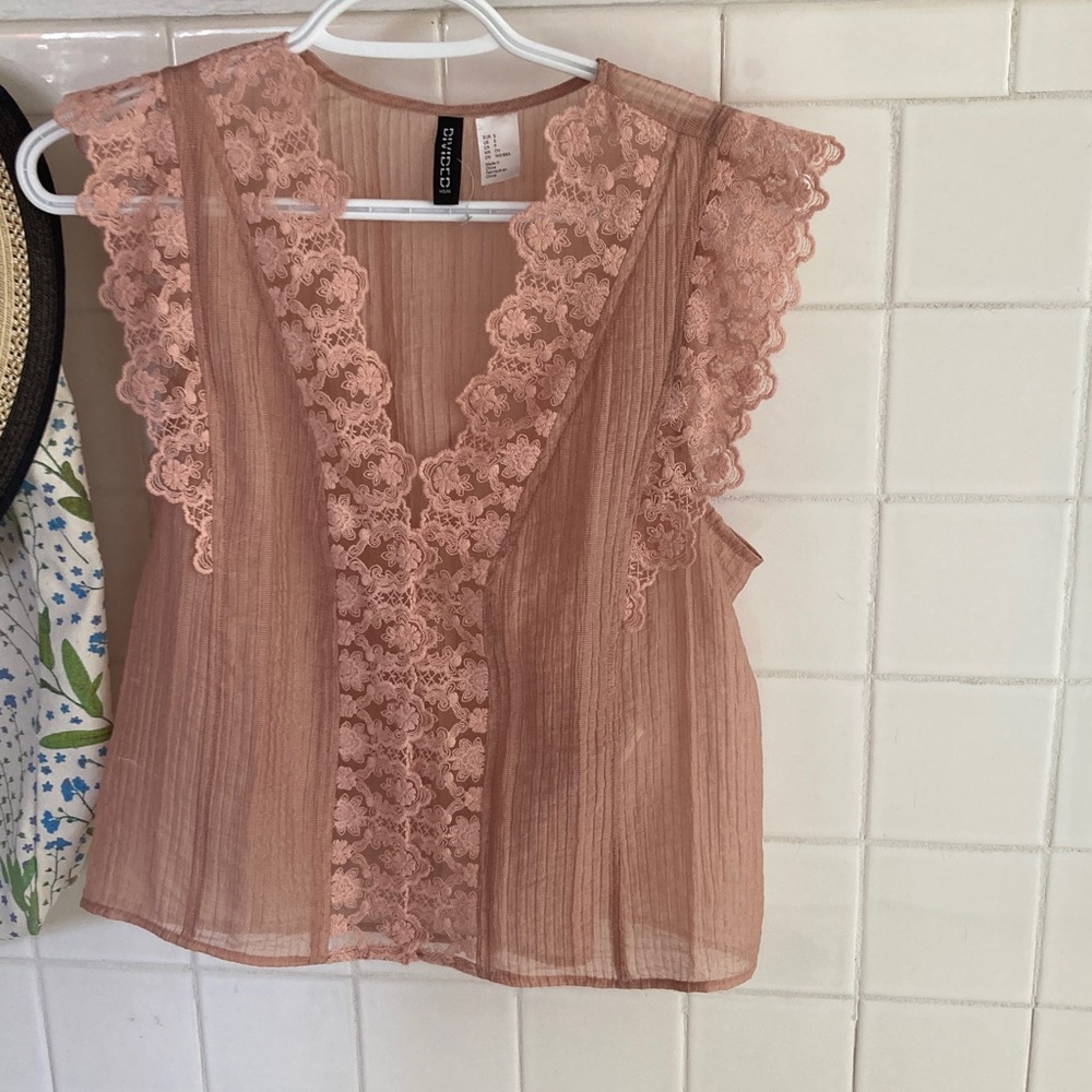 H&M divided size small pink lace sheer top. NWOT.